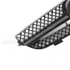แถบตกแต่งกระจังหน้ารถยนต์ กระจังหน้าทรง AMG สำหรับ Mercedes Benz CLK W209 2003-2009 อะไหล่ภายนอก - Product Image 4