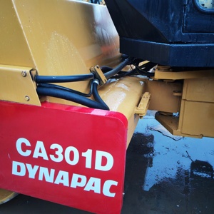 รถบดถนน Dynapac CA301D มือสองคุณภาพสูง 12 ตัน ระบบไฮดรอลิกเดิมๆ เครื่องอัดดินสำหรับงานก่อสร้างถนน - Product Image 3