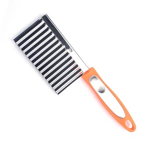 Gadget de cocina Artículos para <span class=keywords><strong>el</strong></span> hogar Patata Herramienta con bordes ondulados Gadget de cocina de acero inoxidable Corte de frutas y verduras <span class=keywords><strong>Práctico</strong></span> - Product Image 1