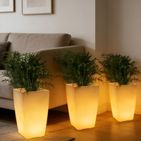 Vente en gros d'usine de pots de fleurs intelligents à énergie solaire pour l'extérieur, pour une utilisation dans les hôtels, les restaurants, les jardins et comme pots de fleurs décoratifs