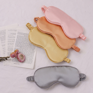 Masque de sommeil en satin de soie personnalisé avec logo privé, masque pour les yeux en soie naturelle réglable pour les voyages - Product Image 2
