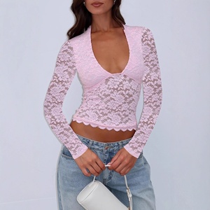 T-shirt da donna <span class=keywords><strong>attillata</strong></span> a maniche lunghe con scollo a V in pizzo traforato, stampa digitale, colore unico, sexy, Nuovi Arrivi 2026 - Vendita all'ingrosso - Product Image 6