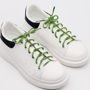 Cordones de zapatos redondos ondulados de 4 mm de dos tonos, personalizados, de repuesto, modernos, para zapatillas <span class=keywords><strong>Yeezy</strong></span>, botas Martin, estilo urbano, con bolsas OPP - Product Image 1