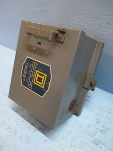 PLC Square D SD-9451 <strong>Saflex</strong> Plug-In Unit 30 240V 3P 4W Fusible Bus Plug 30A Warranty Product - Product Image 1