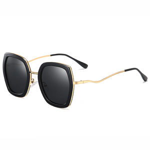 Nuevas Gafas de Sol de Moda 2022, Venta al por Mayor, Multicolores, Polarizadas, Estilo Siamés, para Mujer - Product Image 4