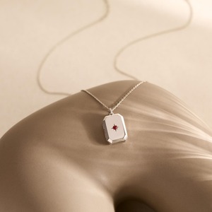Collier Médaillon Photo pour Femme, Pendentif Étoile en Zirconia Pierre de Naissance, 12 Couleurs, Étanche, Hypoallergénique, Plaqué Or, Cadeau pour Elle - Product Image 5