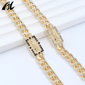 Pulsera de Eslabones Cubanos de Latón L-1259 Unisex, Bañada en Oro de 18K, con Ónix Negro y Rectángulo, Regalo de Fe con <span class=keywords><strong>la</strong></span> Virgen de <span class=keywords><strong>la</strong></span> Aparición Mexicana - Product Image 1