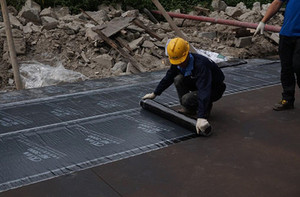 Membrane d'étanchéité bitumineuse modifiée <span class=keywords><strong>SBS</strong></span> 3mm 4mm pour construction, résistante aux déchirures, à souder au chalumeau, en rouleaux pour toiture - Product Image 6