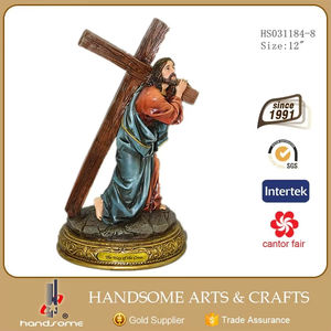 Statue religieuse en cristal de résine de 8 pouces nouveau design jésus de NAZARETH personnalisable pour les occasions de Noël - Product Image 6