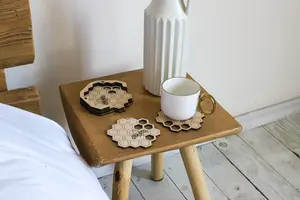 Juego de posavasos de grano de madera natural con superficie lisa y base antideslizante, ideal para comedor, hogar, cocina y protección de mesa de oficina - Product Image 2