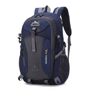 Mochila deportiva de gran capacidad (40L) para actividades al aire libre como camping, senderismo y montañismo. - Product Image 3