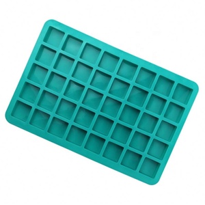 Moule en résine de silicone 40 cavités Nicole Square Rectangle Shape, moules à chocolat en silicone, bac à glaçons en silicone - Product Image 4