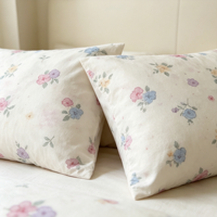 Lot de literie en microfibre de luxe, comprenant taies d'oreiller et couvre-lit, en provenance de surplus de stock, à prix de liquidation en gros