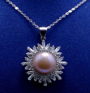 Collana di perle bianche di lusso ecologiche da donna, con ciondolo a forma di iniziale e chiusura, piccole perle d'acqua salata cinesi, ideale come regalo. - Product Image 6