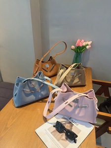 Bolso Hobo Holgado al por Mayor del Reino Unido, Interior de Cuero Genuino, Fabricantes Personalizados de Boutiques Francesas, B2B, Alta Rentabilidad, Venta Rápida - Product Image 6