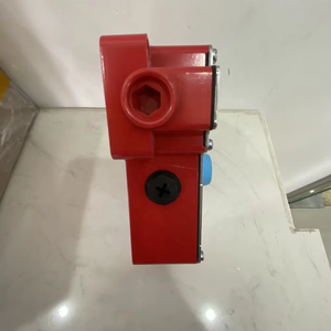 Interrupteur à cordon de secours à verrouillage industriel IP66 XY2CE1A270, flambant neuf, 250V 10A - Product Image 4