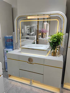 Elegante y Lujoso Juego de Muebles de Dormitorio Modernos para <span class=keywords><strong>Hotel</strong></span> y Hogar, Tamaño King, con Diseño de Espejo con Iluminación LED, Acabado Beige Brillante - Product Image 4