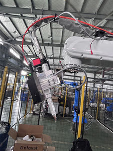 آلة CNCColgar 3 في 1 للقطع واللحام بالليزر الليفي وتشغيل الآلات بالتحكم الرقمي بالحاسوب مع ذراع روبوت للتشغيل الآلي - Product Image 4