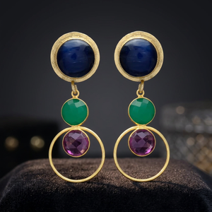 Pendientes de Aro Abiertos con Cabujón Azul Grande y Piedras Preciosas Múltiples, Plata y Oro de 18K, Joyería de Compromiso Jaipur Gems - Product Image 4