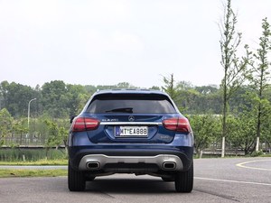 Siège électrique à mémoire de forme, phares automatiques, Mercedes GLA <span class=keywords><strong>200</strong></span> 1.6T, automatique, conduite à gauche, SUV, faible kilométrage, rétroviseurs rabattables, volant multifonction, véhicule d'occasion - Product Image 6