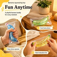Jouet anti-stress souple et moulable en forme de banane pailletée, idéal pour la décompression, décoration et cadeaux de Noël Yanxi