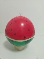 Balles de jouet gonflables personnalisées en gros à bon prix Ballon de plage aux fraises pour enfants pour le plaisir