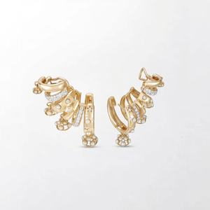 Pendientes de Diamantes Cultivados en Laboratorio con Forma de Luna Creciente, 1.42 Ct, Color GH, Claridad VS, 98 Diamantes, Oro Amarillo de 14K, Diseño con Acento de Perla - Product Image 1