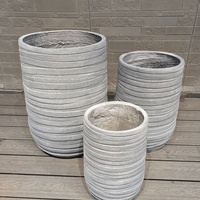 Set Pot Bunga Beton Modern 3 Buah, Pot Tanam Luar Ruangan Bentuk Bundar, Desain Minimalis, Warna Abu-abu untuk Penggunaan di Taman