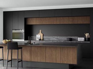 Meubles de cuisine modernes de luxe en panneaux mats noirs avec îlot en noyer et panneaux plats modernes - Product Image 2