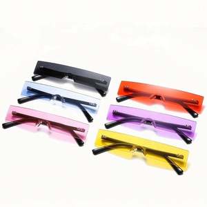 Lunettes de soleil carrées vintage 2021 personnalisées avec logo, mode, pour femmes, UV400, sans monture, petites lunettes rectangulaires pour femmes - Product Image 4