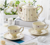 Service à thé élégant - Motif rose et fraise - Design français frais - Céramique en porcelaine fine - Écologique - Compatible lave-vaisselle - Sans BPA