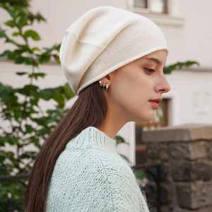 Haute qualité 100% <span class=keywords><strong>cachemire</strong></span> Beanie surdimensionné femmes Beanie chapeau classique couleurs unies léger chapeau pour les femmes - Product Image 2