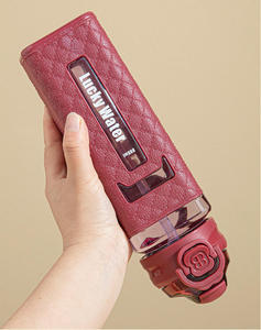 ขวดน้ำทรงเหลี่ยมกันรั่วขนาด 800 มล. พร้อมฝาเปิดแบบพลิก พกพาสะดวก ใช้ซ้ำได้ เหมาะสำหรับกิจกรรมกลางแจ้ง ออกกำลังกาย และเล่นกีฬา - Product Image 6