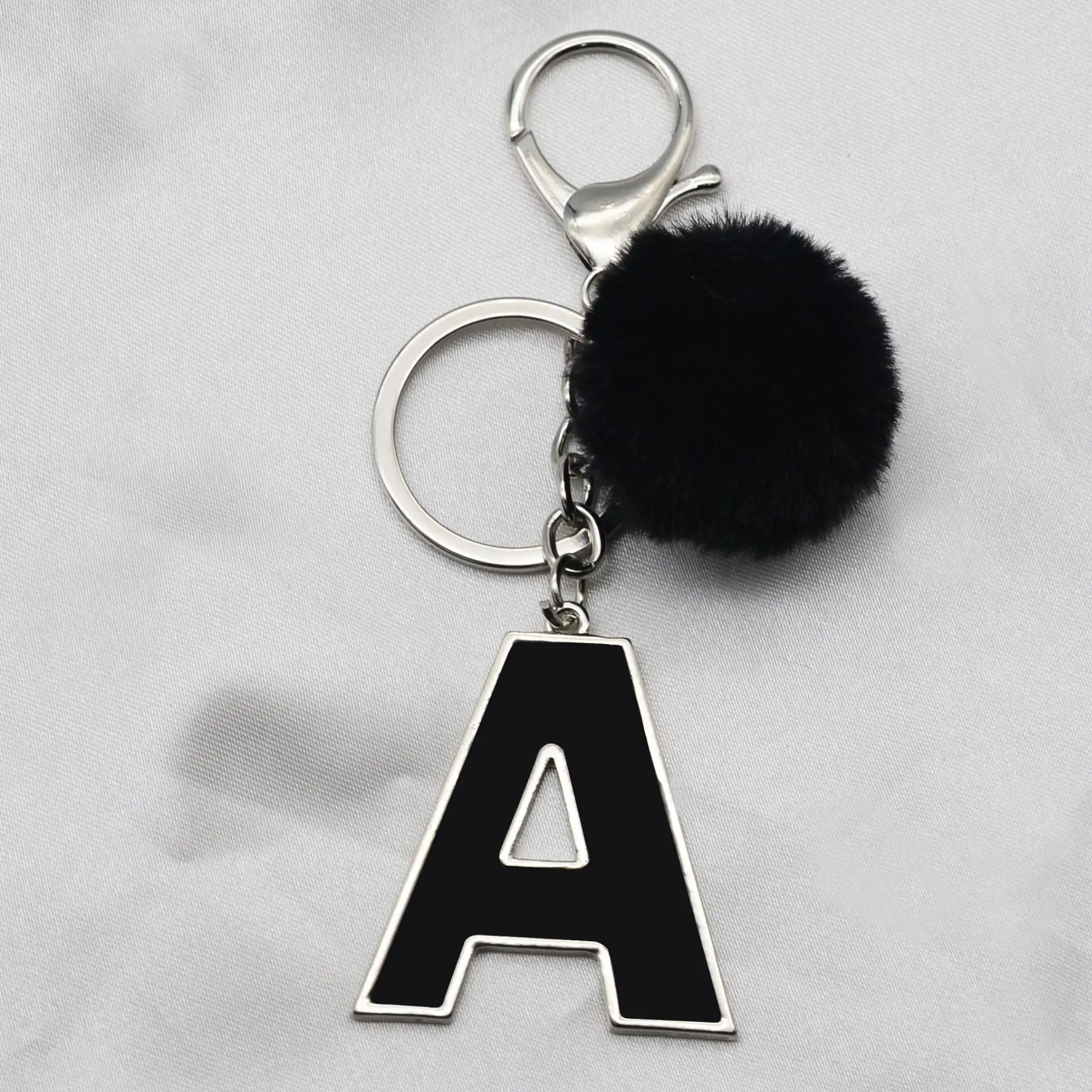 Đen Pompom thư Keychain Bảng chữ cái tiếng Anh Keyring với puffer bóng long lanh Gradient nhựa xe gương Túi xách quyến rũ