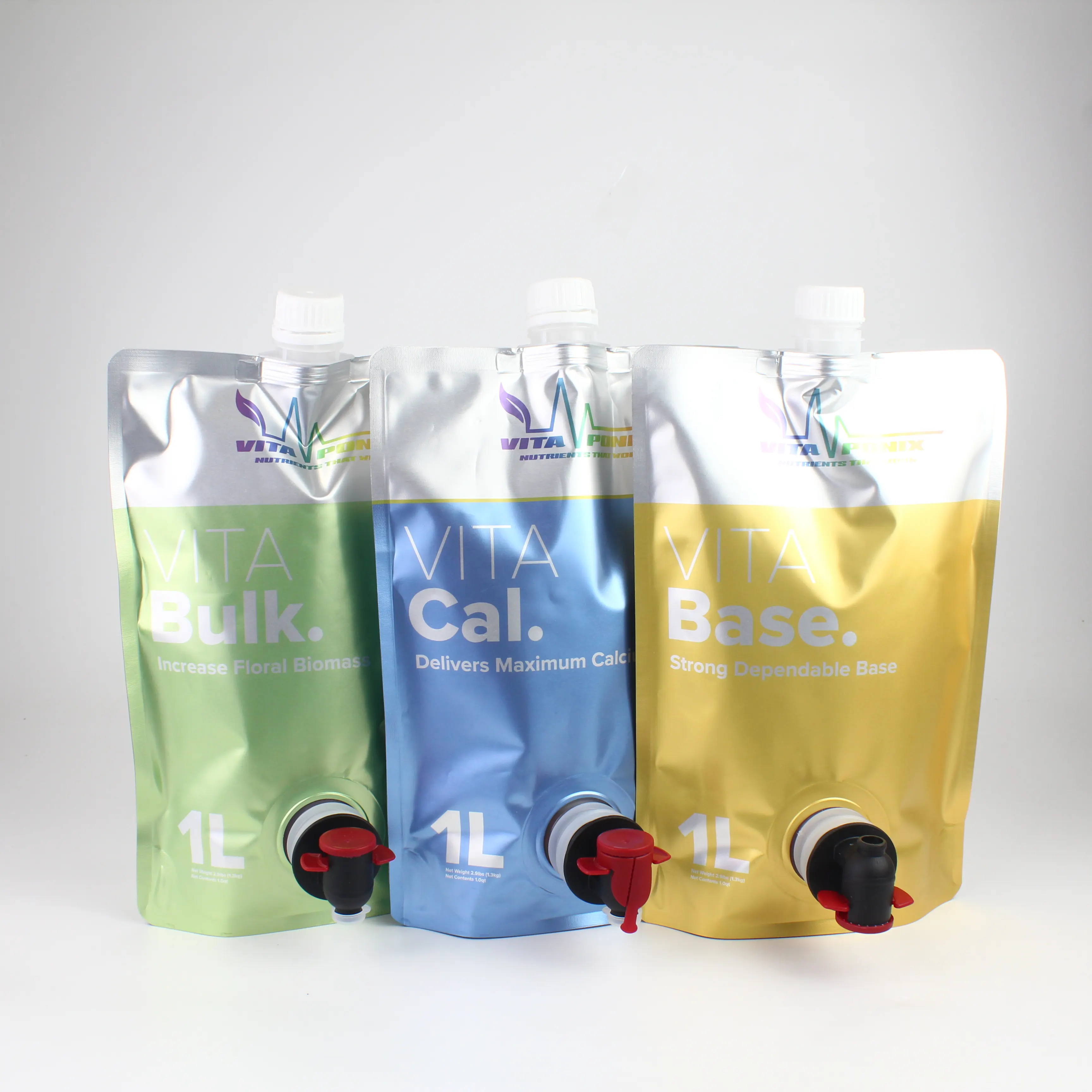 Confezione di liquidi con busta impermeabile stampata personalizzata da 1 litro con beccuccio e rubinetto per succo di vino