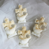 Vente chaude transfrontalière : Bougie d'aromathérapie artisanale en cire de soja, sans fumée, décorative, motif Colombe de la Paix et Croix de Pâques, blanche