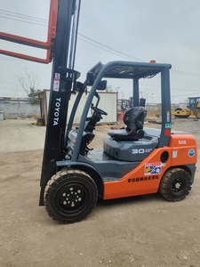 رافعة شوكية هيدروليكية كهربائية 3 طن من تويوتا رافعة شوكية بتحكم في صمام التحكم في ناقل الحركة رافعة شوكية قضيب تمديد - Product Image 5