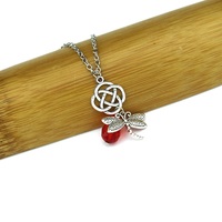 Collier Pendentif Libellule en Filigrane Argenté Antique, Motif Floral Creux Incrusté de Cristal Rouge Goutte d'Eau, Bijou Vintage pour Femme, Idéal Cadeau