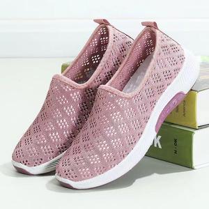 BAEWOON C35 <span class=keywords><strong>Chaussures</strong></span> décontractées en tissu style vieux Pékin pour femmes, <span class=keywords><strong>chaussures</strong></span> de marche en maille respirantes à semelle souple antidérapante et talons plats - Product Image 5