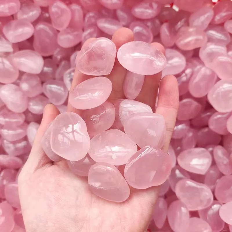 Commercio all'ingrosso artigianato naturale curativo di dimensioni miste cuore di cristallo di cristallo Reiki quarzo rosa cuore di cristallo per i regali