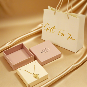 Caja <span class=keywords><strong>de</strong></span> Embalaje <span class=keywords><strong>de</strong></span> Joyería con Impresión Personalizada, Caja <span class=keywords><strong>de</strong></span> Cartón para Envíos, Caja <span class=keywords><strong>de</strong></span> Regalo Cuadrada <span class=keywords><strong>de</strong></span> Papel Kraft con Bolsa - Product Image 1