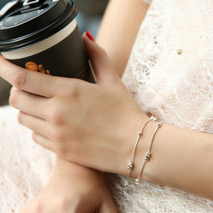 महिलाओं और लड़कियों के लिए ब्रेसलेट के लिए समायोज्य सरल स्टार चांदी आकर्षण - Product Image 5