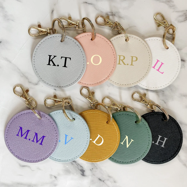 Circle Faux Leather Keychain Round Plastic Keyring Clip Hook With Stylish Design Christmas Gifts
