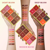 Palette de maquillage en crème effet ciment haute brillance, finitions mates et scintillantes, tons rose, marron et nude, longue tenue, étui incurvé
