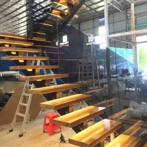 Стальная деревянная лестница