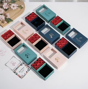 Caja de Regalo con <span class=keywords><strong>Flores</strong></span> Secas para el Día de San Valentín - Empaque Exquisito - Adecuada para Guardar Joyas y como Regalo - Product Image 3