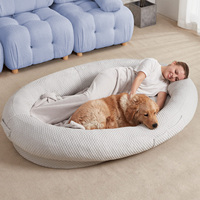 Riesiges, strapazierfähiges Hundebett aus Kunstfell, Gummischaum und Kunststoff mit extra tiefem Schlafbereich, abnehmbar und waschbar für Hunde.