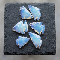 Pointe de flèche en fluorite bleue, pierre taillée, artisanale, objet de collection, gemme naturelle, figurine à thème mascotte, pièce décorative