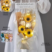 Nouveau bouquet de fleurs LED de luxe, idées cadeaux pour la Saint-Valentin et la Journée de la femme, 7 roses en savon et fleurs séchées, cadeaux créatifs