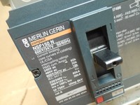 Disjoncteur compact PLC Nsf150n Nsf150 N 100A 100 600Y/347V 3 pôles avec garantie
